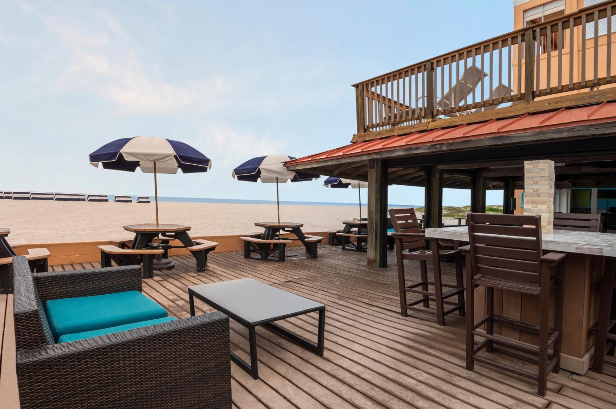 Dolphin Beach Resort St. Pete Beach Esterno foto