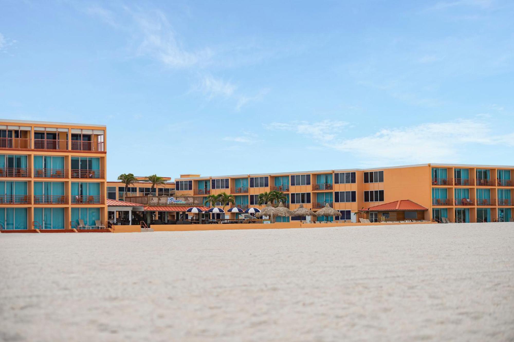 Dolphin Beach Resort St. Pete Beach Esterno foto