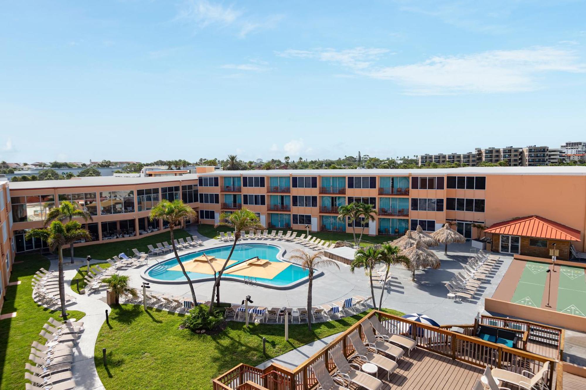 Dolphin Beach Resort St. Pete Beach Esterno foto